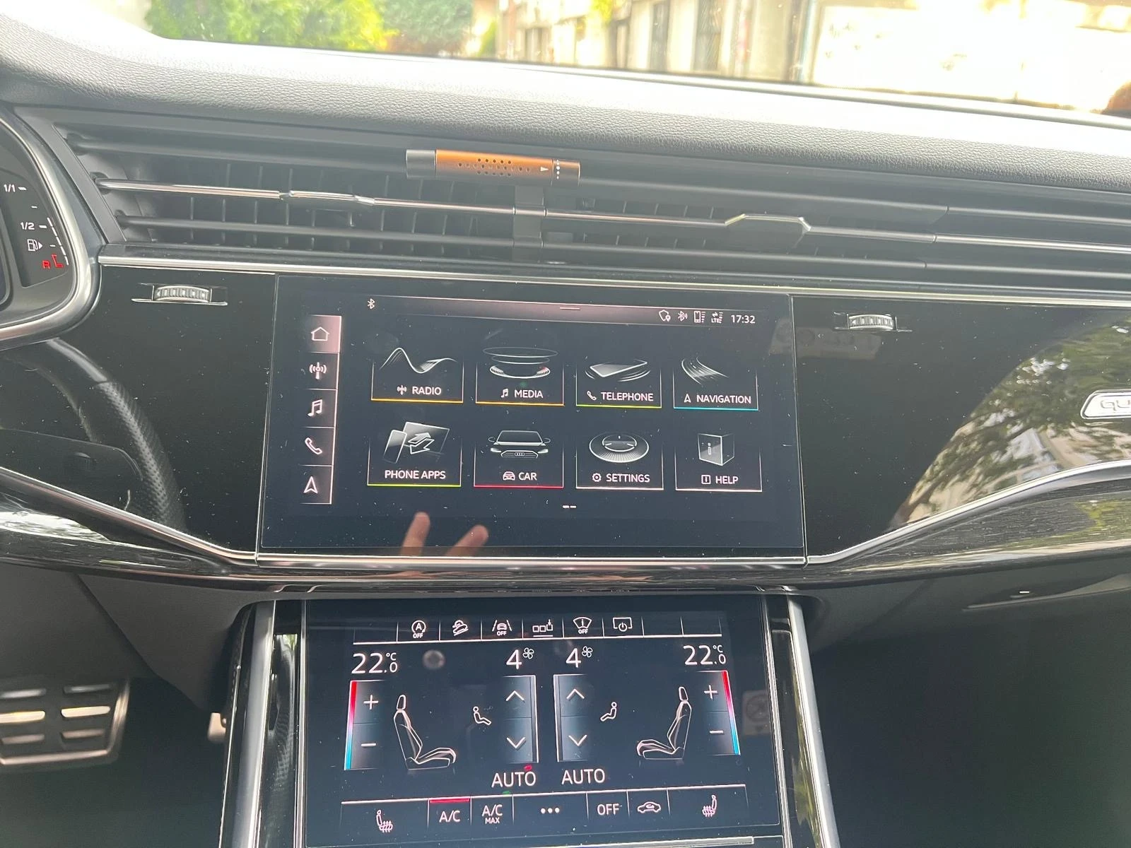 Audi Q8 50TDI Quattro S Line Bang&Olufsen, снимка 13 - Автомобили и джипове - 55670057