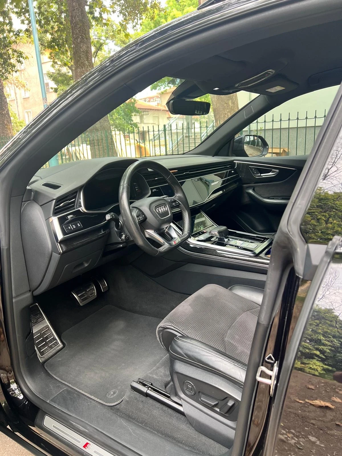 Audi Q8 50TDI Quattro S Line Bang&Olufsen, снимка 12 - Автомобили и джипове - 55670057