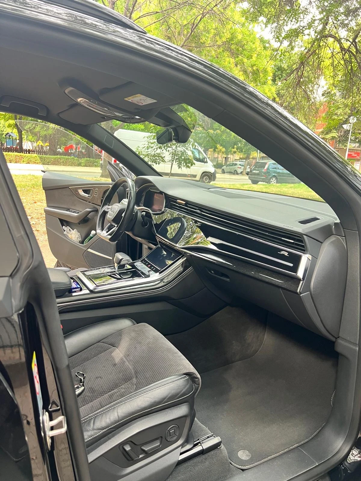 Audi Q8 50TDI Quattro S Line Bang&Olufsen, снимка 7 - Автомобили и джипове - 55670057