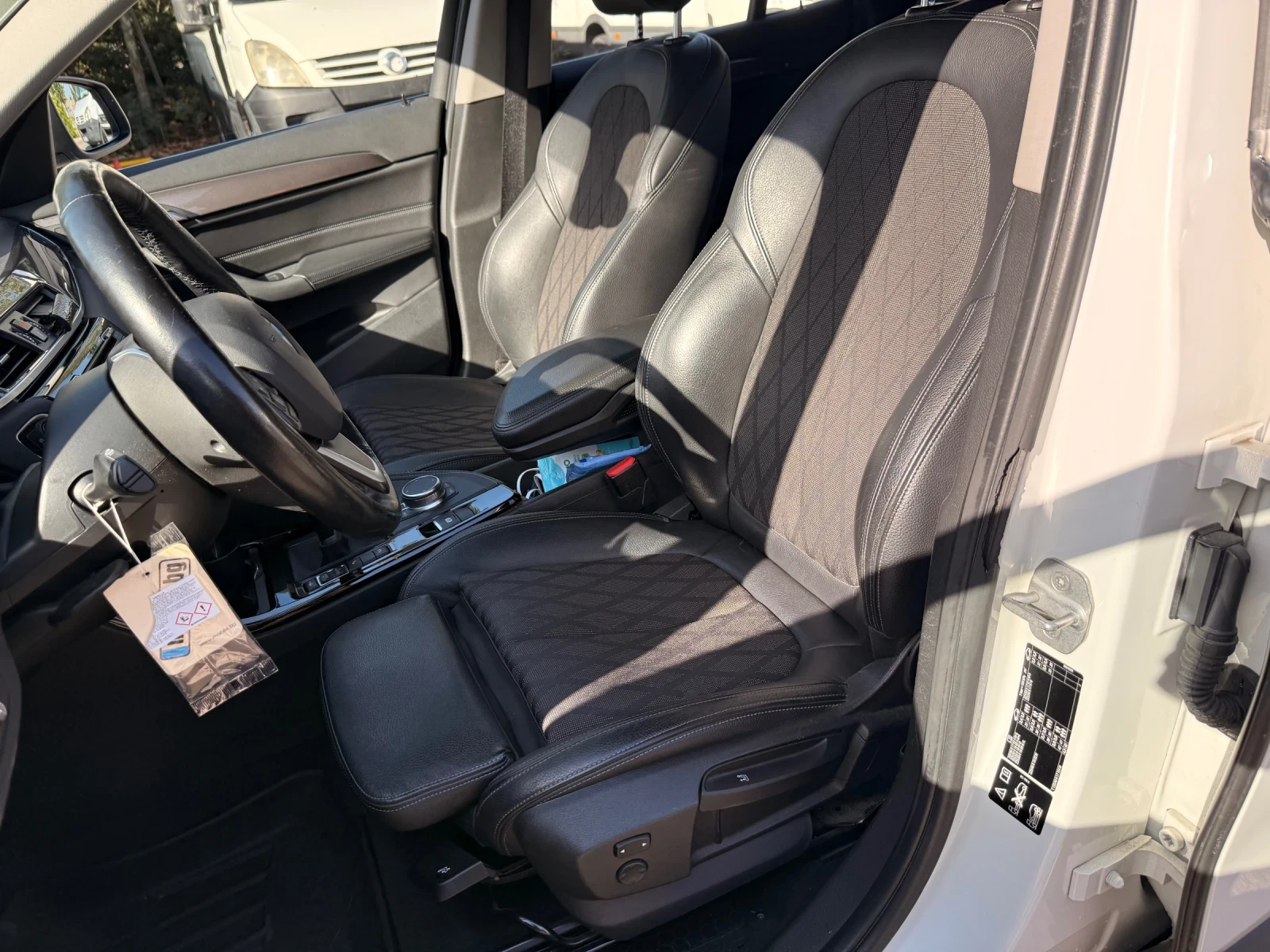 BMW X1 18d Xdrive, head-up, navi, снимка 13 - Автомобили и джипове - 55878959