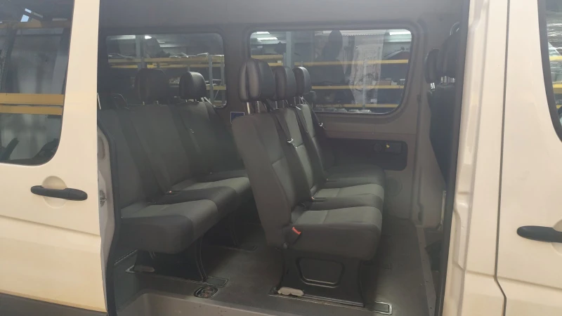 VW Crafter, снимка 4 - Бусове и автобуси - 51643792