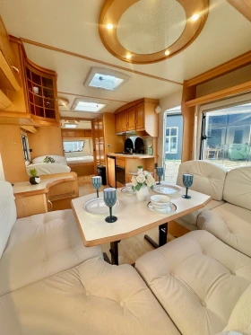 Каравана Hobby Prestige/ НОВ ВНОС / РЕГИСТРИРАНА/ БАНЯ И ТОАЛЕТНА, снимка 6