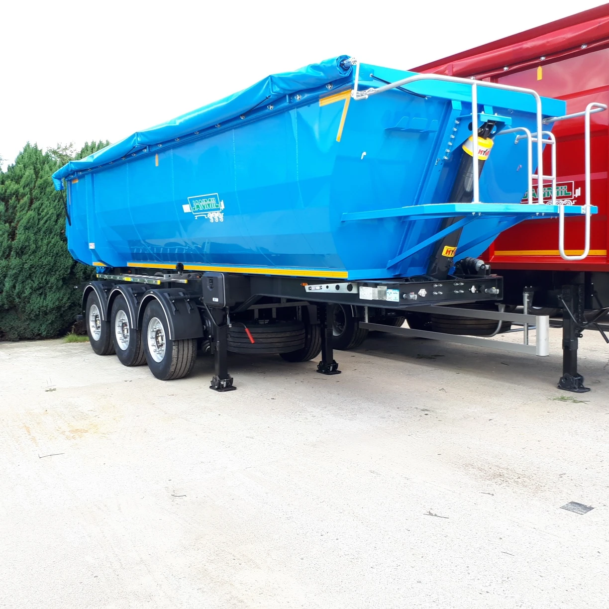 �� ������ JANMIL | Mobile.bg � ����������� 4