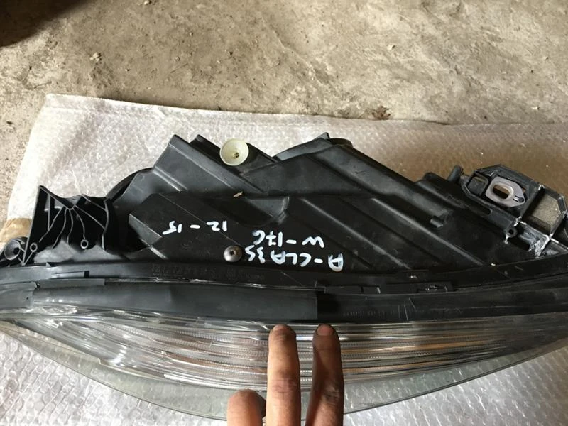 Светлини за Mercedes-Benz A 220, снимка 4 - Части - 53556615