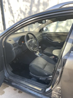Toyota Avensis T25 2.2 D-4D 150hp фейслифт, снимка 10