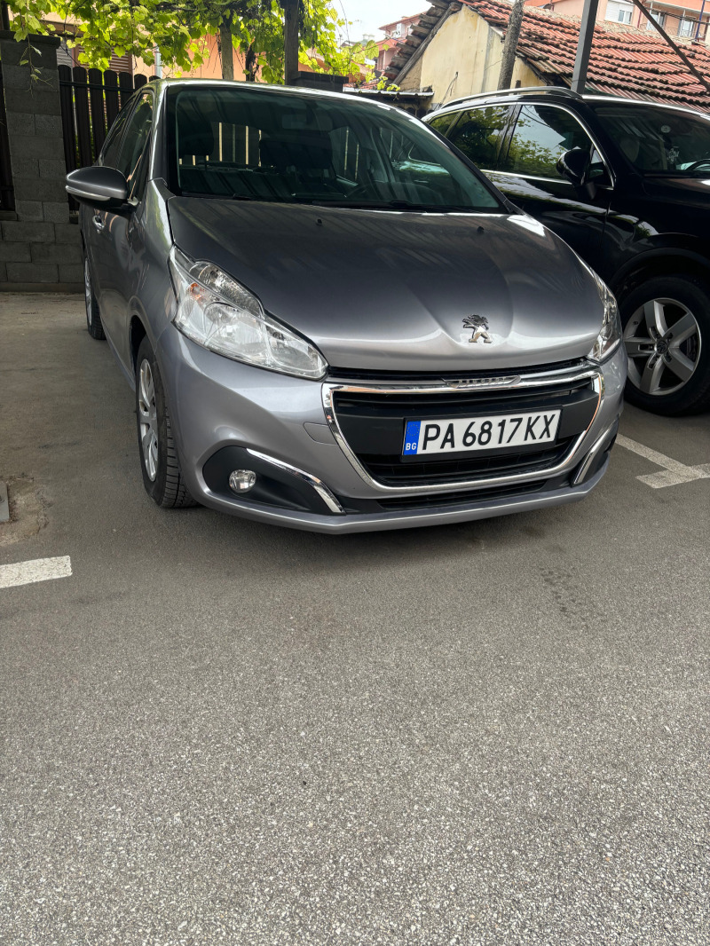 Peugeot 208 1.5 HDI - 2020 година - 33 000 км, снимка 2 - Автомобили и джипове - 46341997