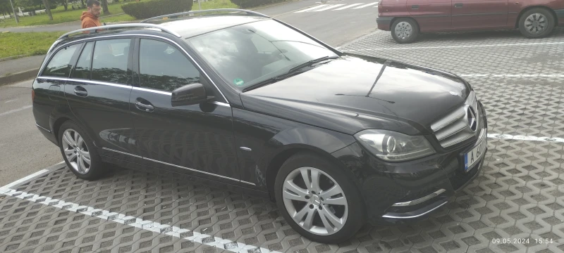 Mercedes-Benz C 220, снимка 6 - Автомобили и джипове - 48099355