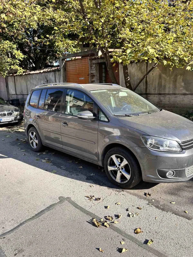 VW Touran 1.6 TDI, снимка 6 - Автомобили и джипове - 49307417