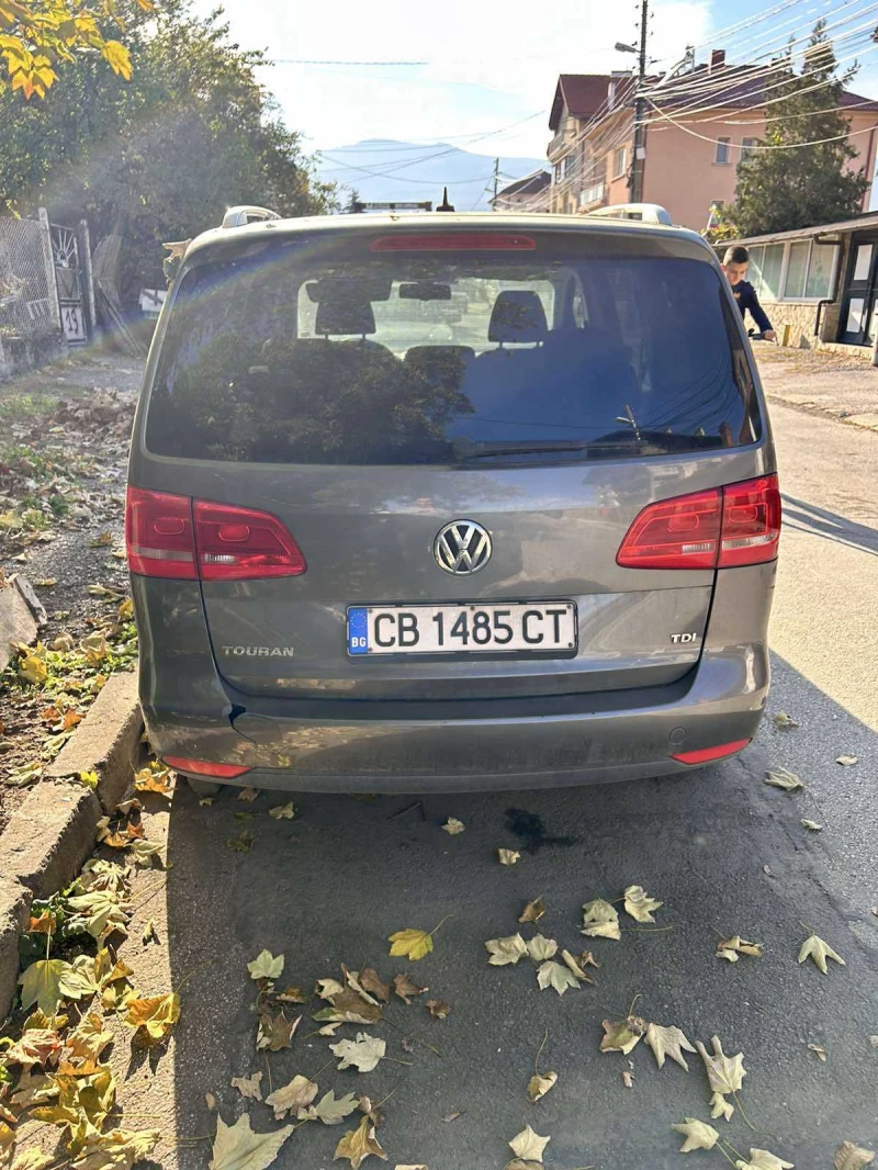 VW Touran 1.6 TDI, снимка 3 - Автомобили и джипове - 49307417