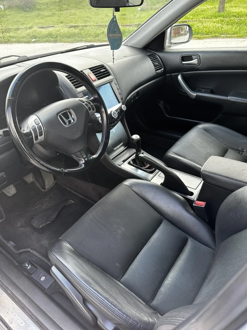 Honda Accord 2.2 cdti, снимка 10 - Автомобили и джипове - 52382305