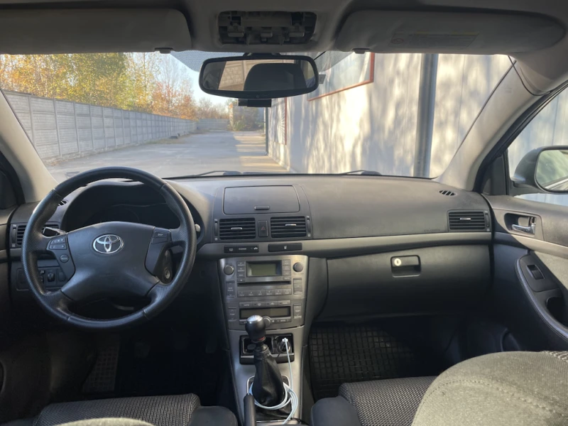 Toyota Avensis T25 2.2 D-4D 150hp фейслифт, снимка 6 - Автомобили и джипове - 52360372