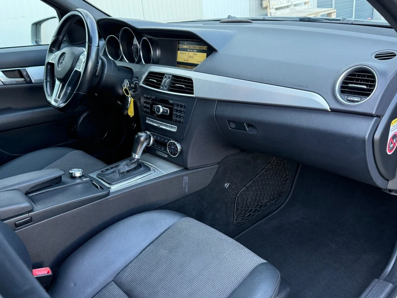 Mercedes-Benz C 350 КОЛЕДНО ПРОМО* AMG* 265кс* 7G* PODGREV* HARMAN/K, снимка 8 - Автомобили и джипове - 50996174
