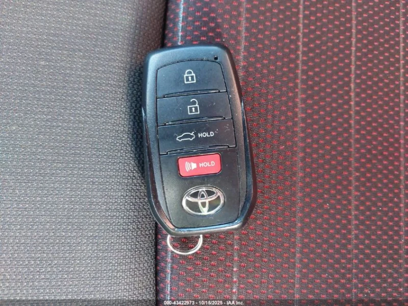 Toyota Corolla 2.0L I-4 DI, DOHC, VVT, 169HP Front Wheel Drive, снимка 3 - Автомобили и джипове - 53047157