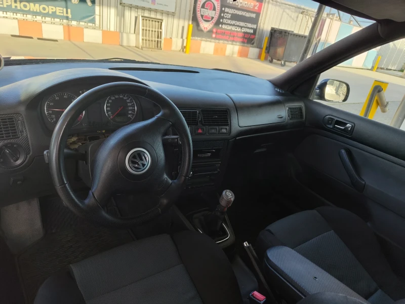 VW Golf, снимка 8 - Автомобили и джипове - 53047393