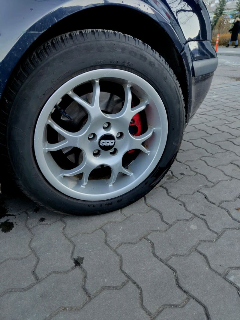 VW Golf, снимка 7 - Автомобили и джипове - 53047393