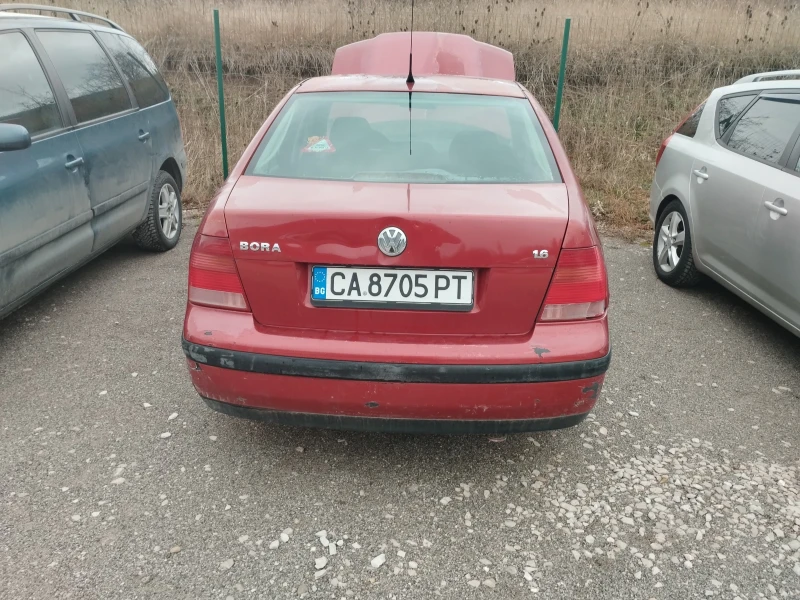 VW Bora 1.6 Капарирана, снимка 3 - Автомобили и джипове - 53269391