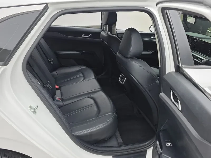 Kia K5 2.0 - САМО 30% АВАНС, снимка 12 - Автомобили и джипове - 55734823