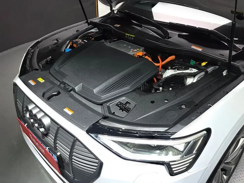Audi E-Tron 40 Premium - ���� 30% ����� | Mobile.bg � ����������� 6