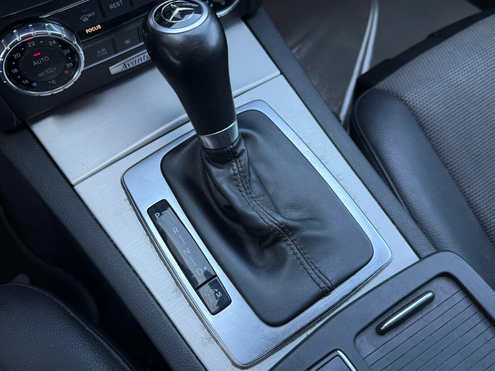 Mercedes-Benz C 350 AMG* 265кс* 7G* PODGREV* KOJA* NAVI* ECO* HARMAN/K | Mobile.bg — изображение 13