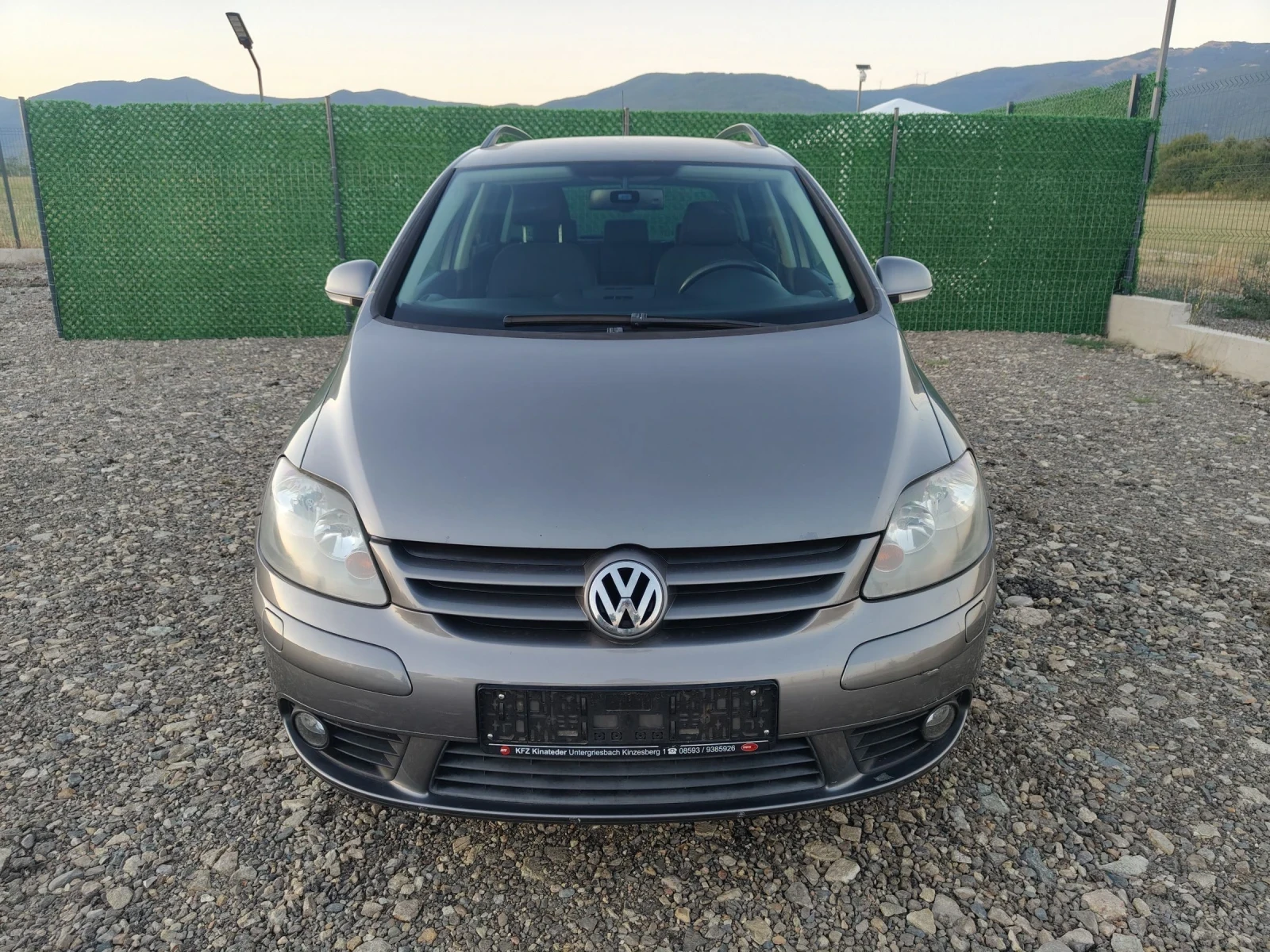 VW Golf Plus 1.6 102 КС Klima Navi  - изображение 2