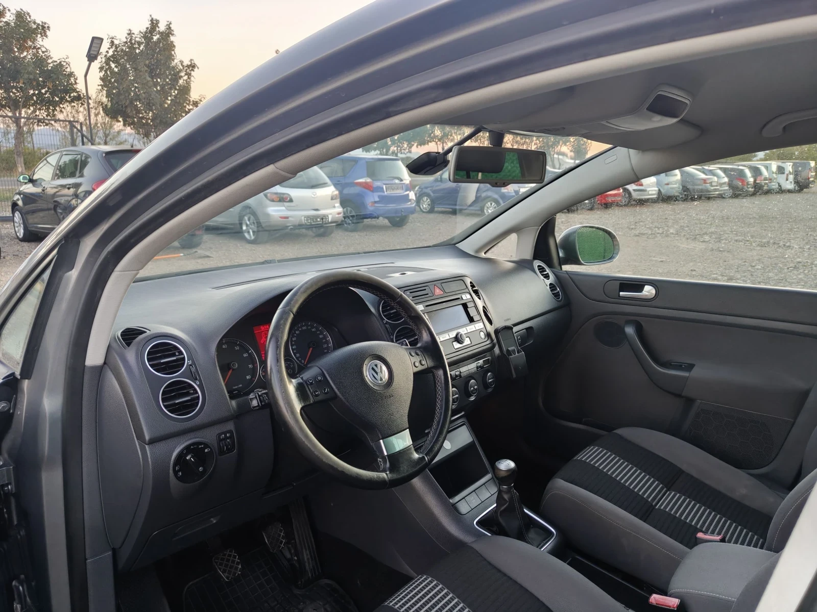 VW Golf Plus 1.6 102 КС Klima Navi  - изображение 10