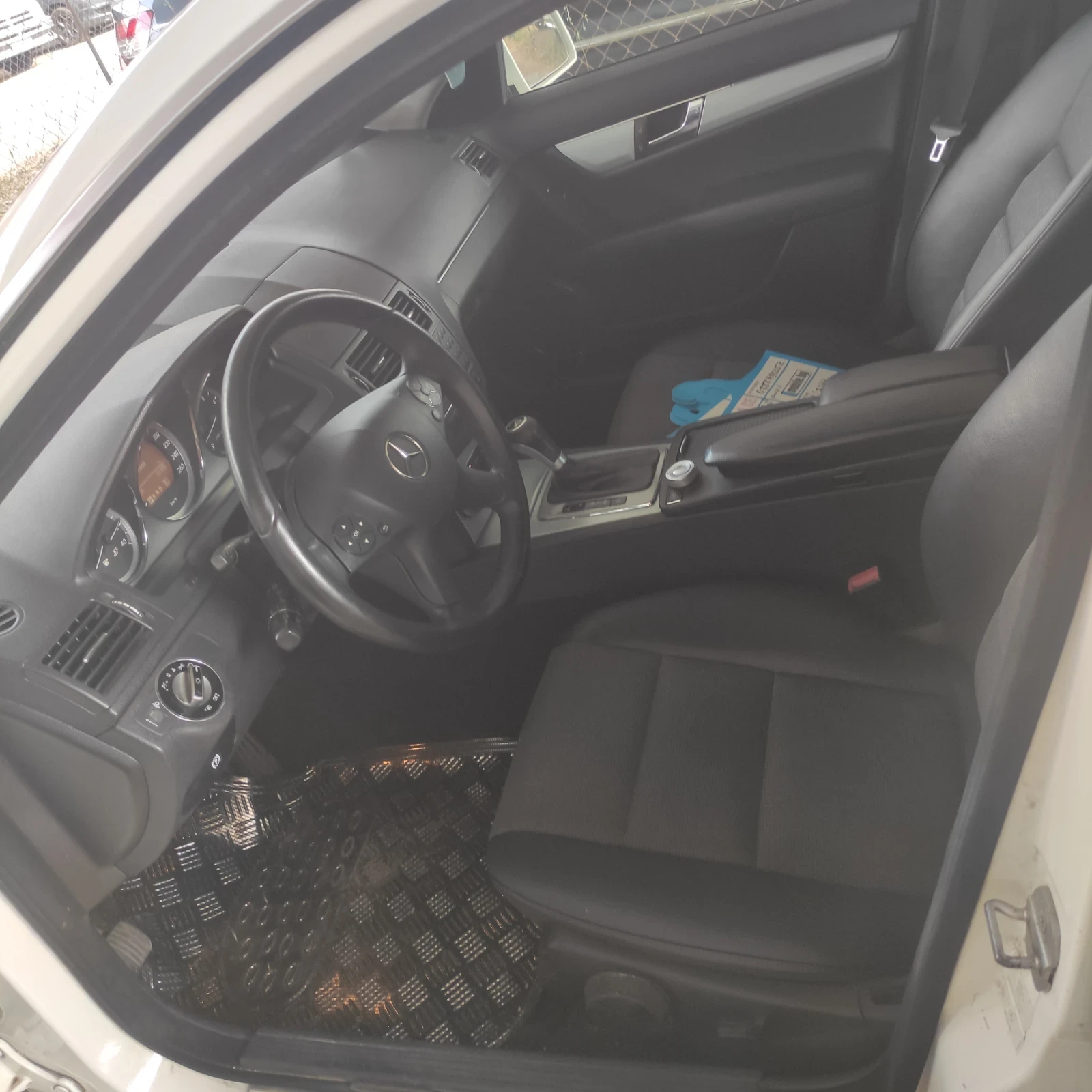 Mercedes-Benz C 180 Avantgarde  Автомат LPG - изображение 8