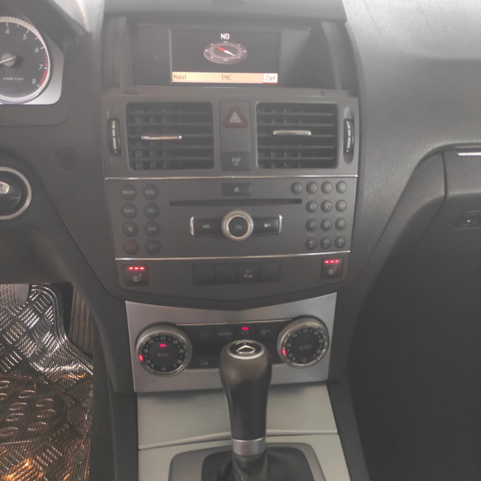 Mercedes-Benz C 180 Avantgarde  Автомат LPG - изображение 9