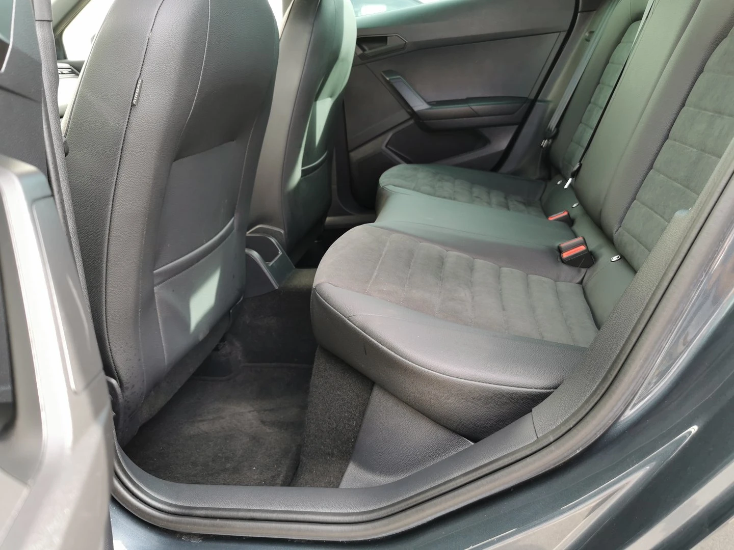 Seat Ibiza 1.0 TGI - изображение 7