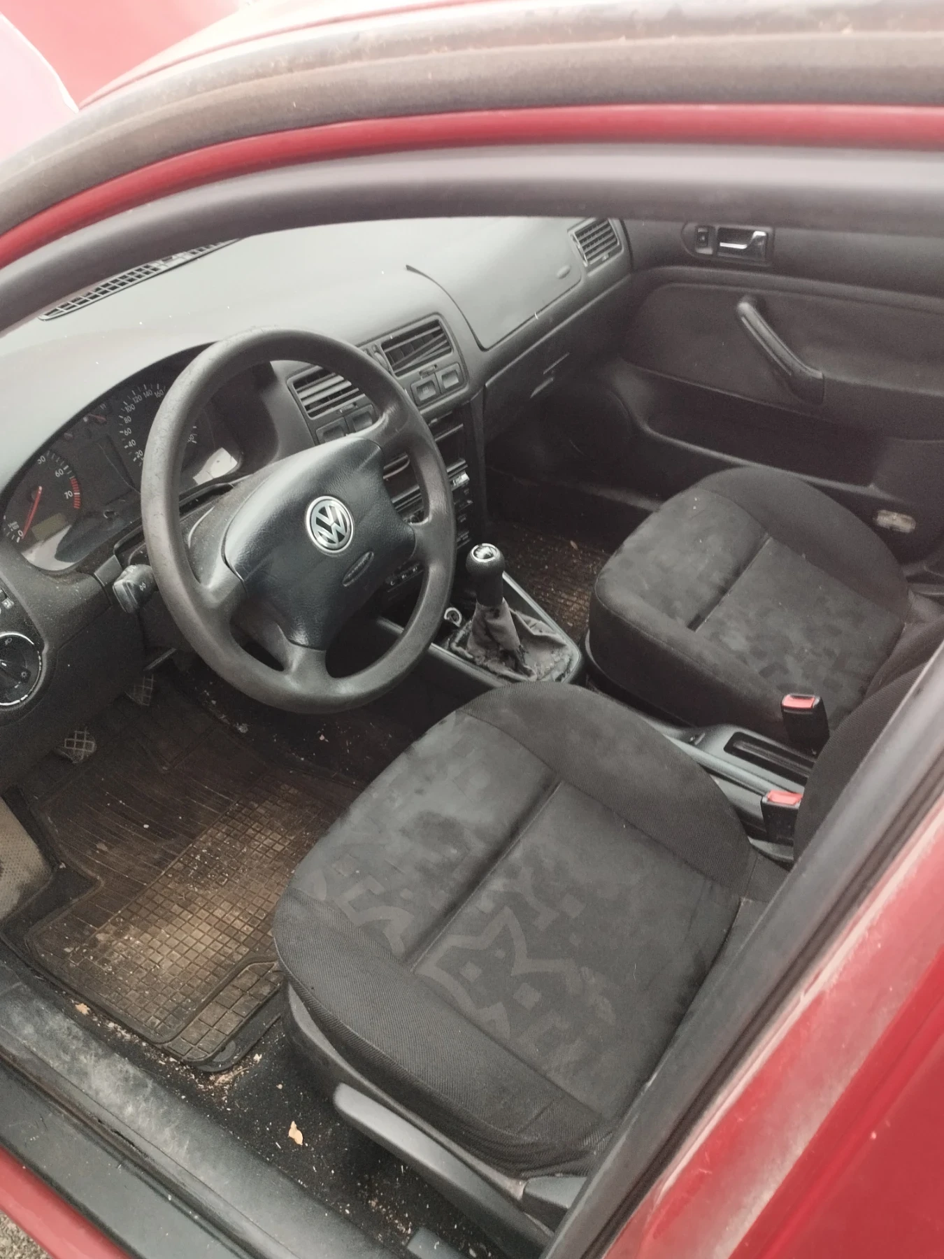 VW Bora 1.6 Капарирана - изображение 4