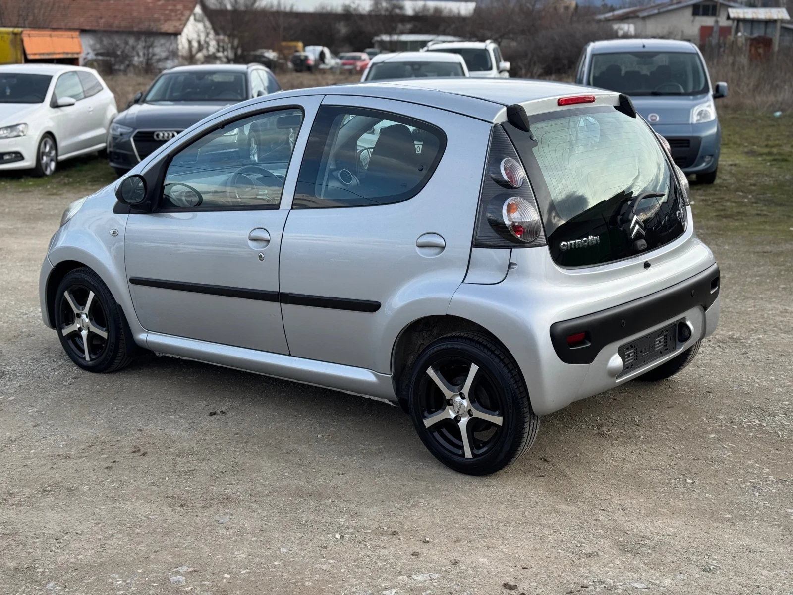 Citroen C1 1.0 КАТО НОВА - изображение 6