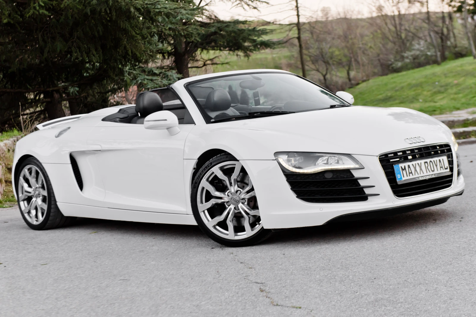 Audi R8 Spyder, снимка 3 - Автомобили и джипове - 54151144