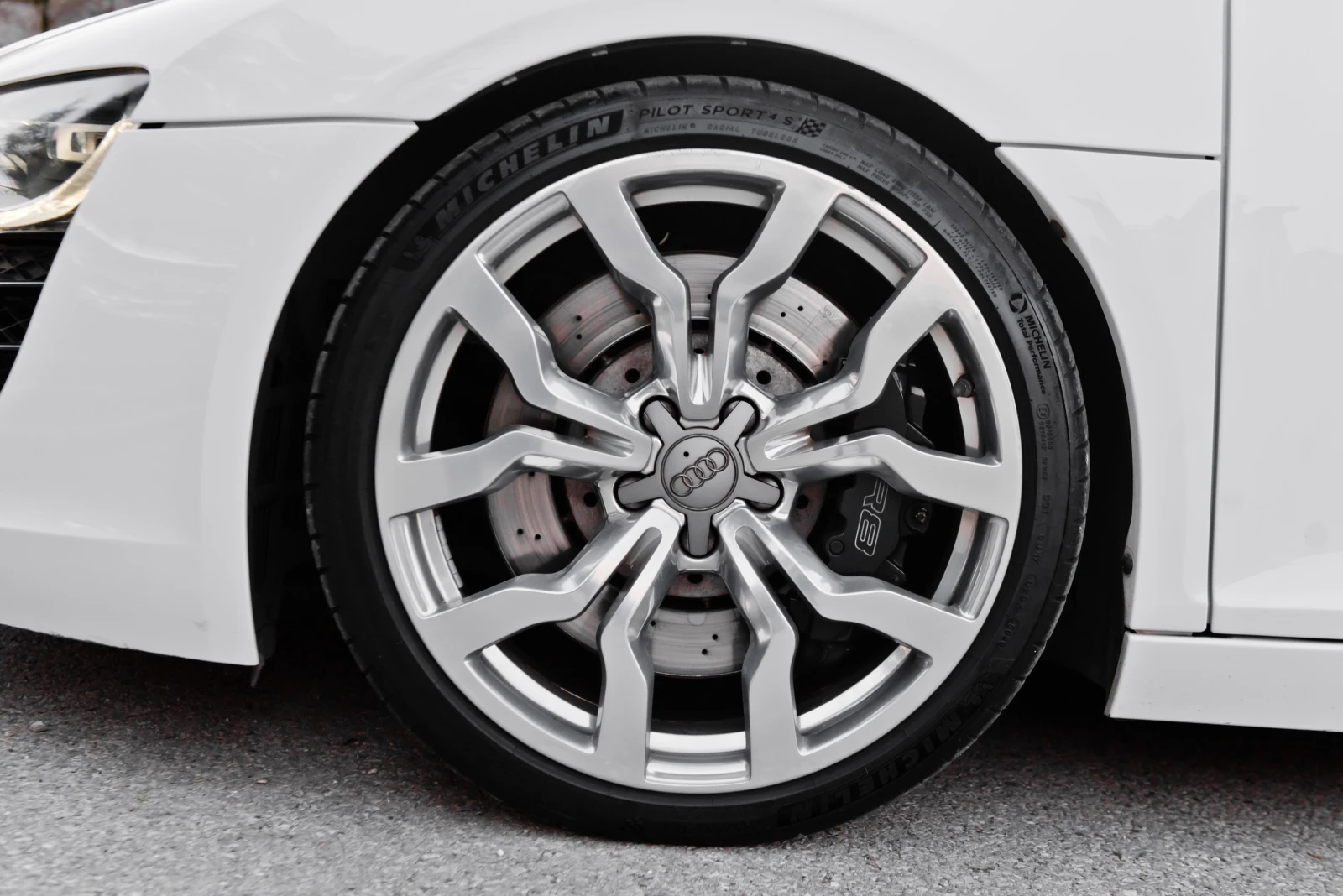 Audi R8 Spyder, снимка 9 - Автомобили и джипове - 54151144