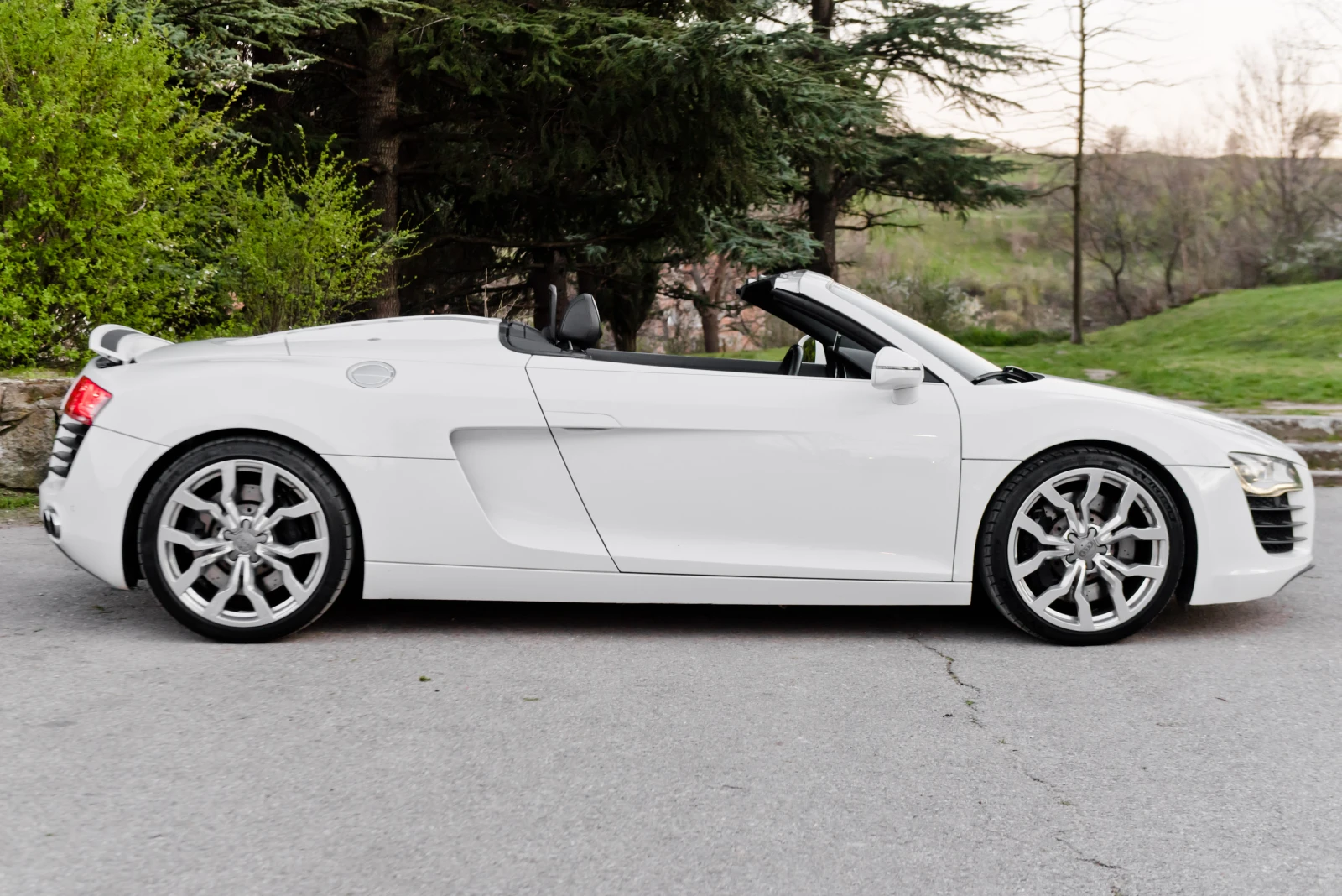 Audi R8 Spyder, снимка 4 - Автомобили и джипове - 54151144