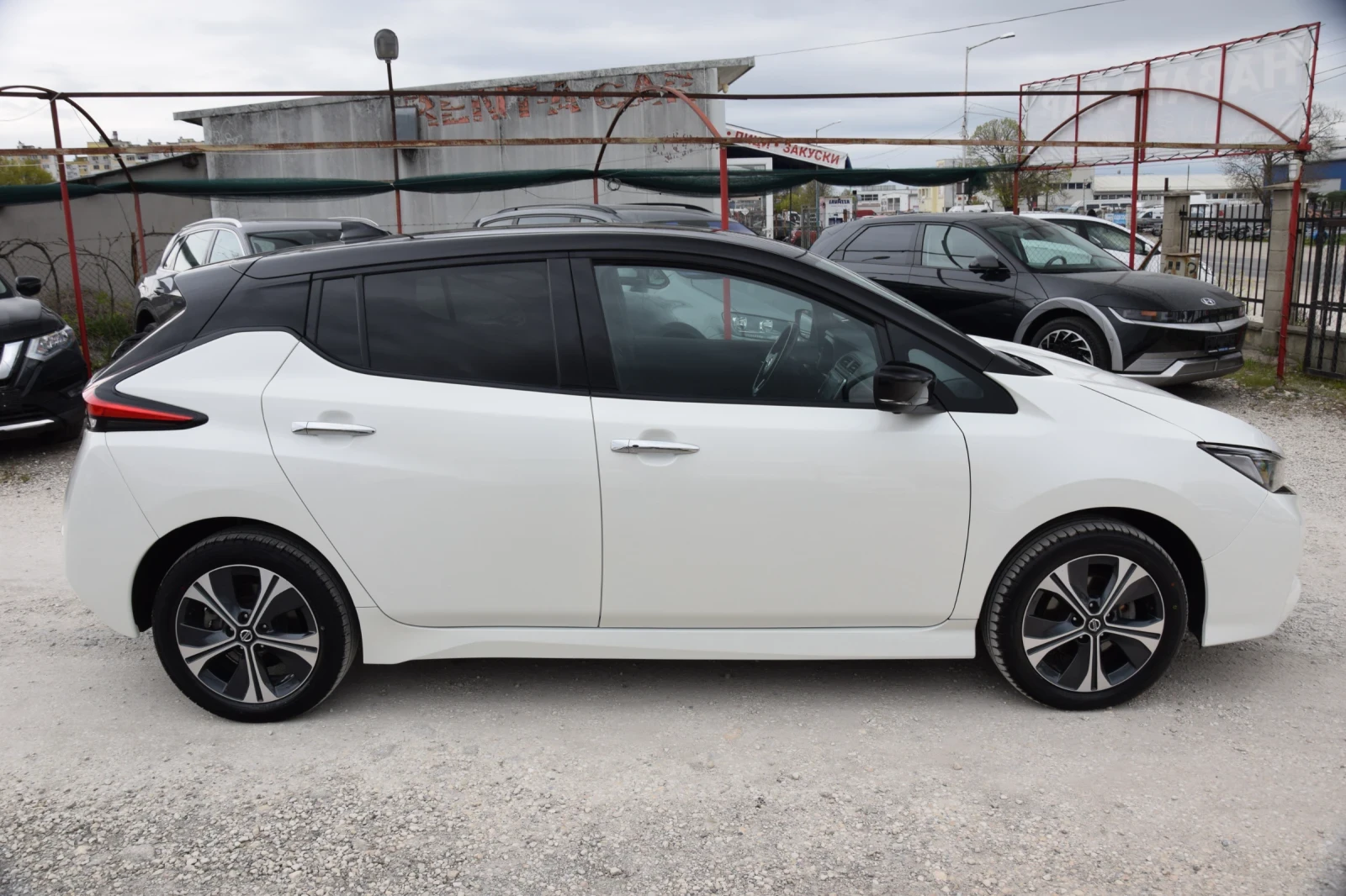 Nissan Leaf  e+ N Connecta 62kw 218 hp, снимка 8 - Автомобили и джипове - 54330711