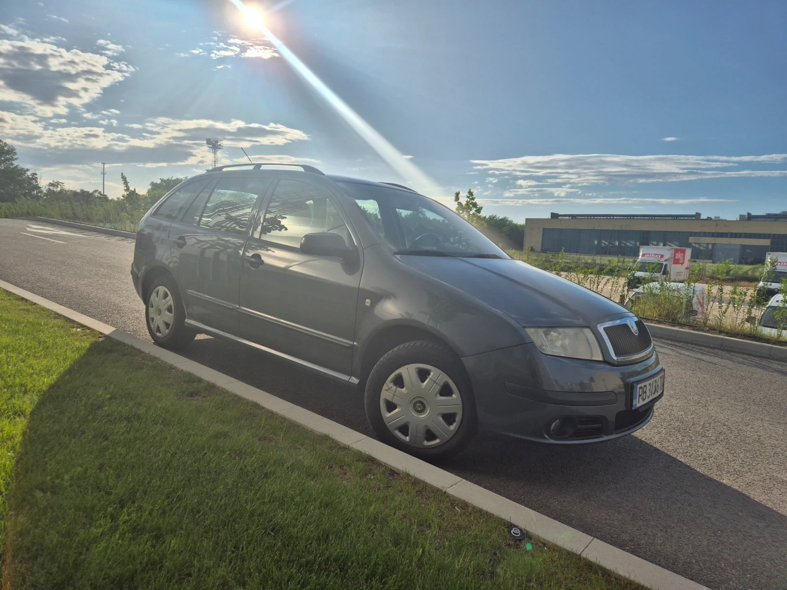 Skoda Fabia 1.4, 16V 80кс. BUD, снимка 3 - Автомобили и джипове - 54544320