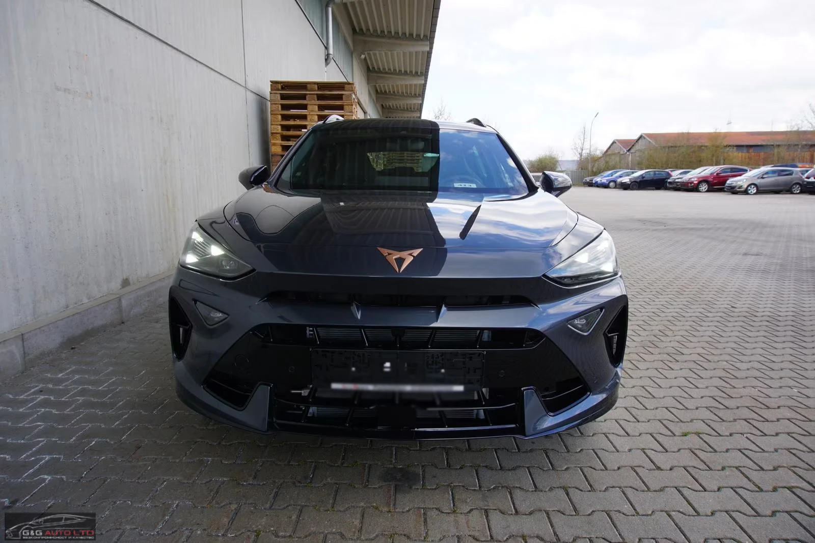 Cupra Formentor 2.0TSI/333HP/VZ/4DRIVE/PANO/CAM/MEMO/CPLAY/386q, снимка 2 - Автомобили и джипове - 54823530
