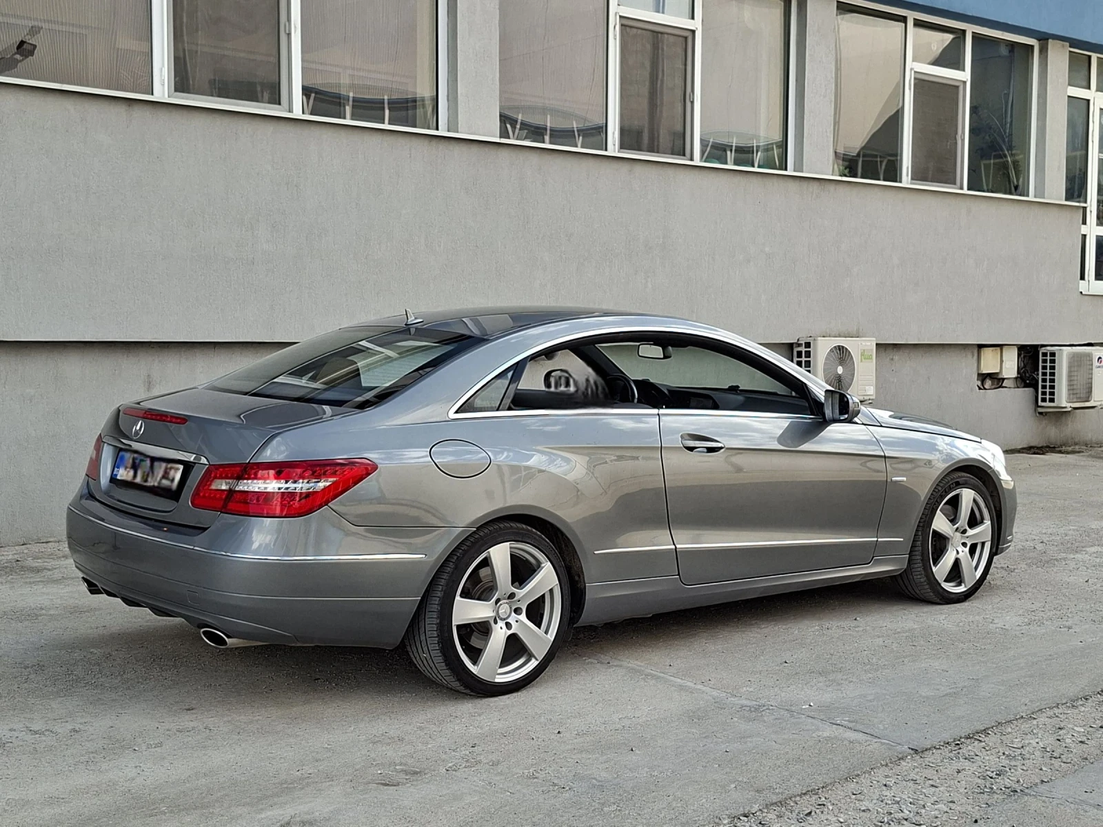 Mercedes-Benz E 350 БАРТЕР?, снимка 5 - Автомобили и джипове - 54908865