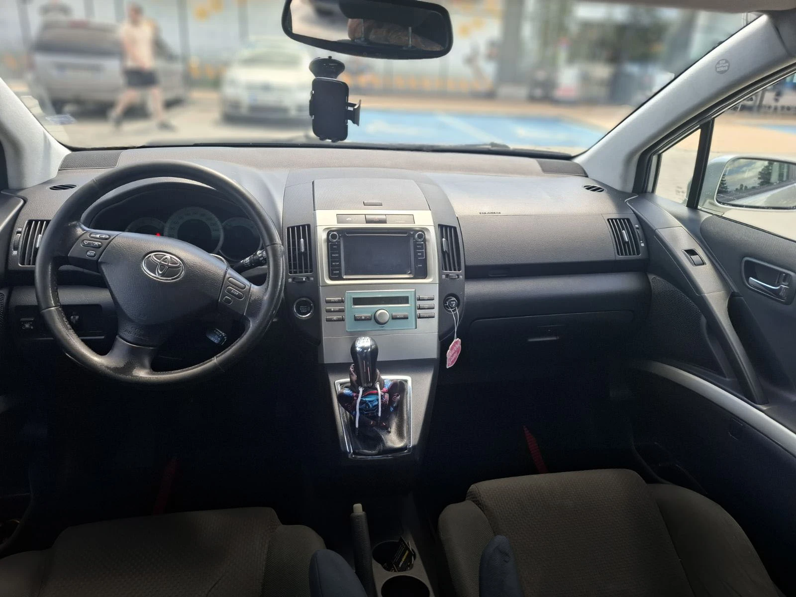 Toyota Corolla verso, снимка 9 - Автомобили и джипове - 55270446