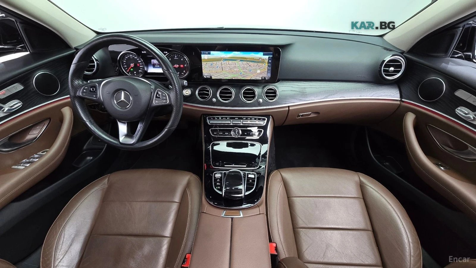 Mercedes-Benz E 220 4MATIC AVANGARDE* HUD* КОЖА* НАВИ* ПАНО, снимка 5 - Автомобили и джипове - 55832602