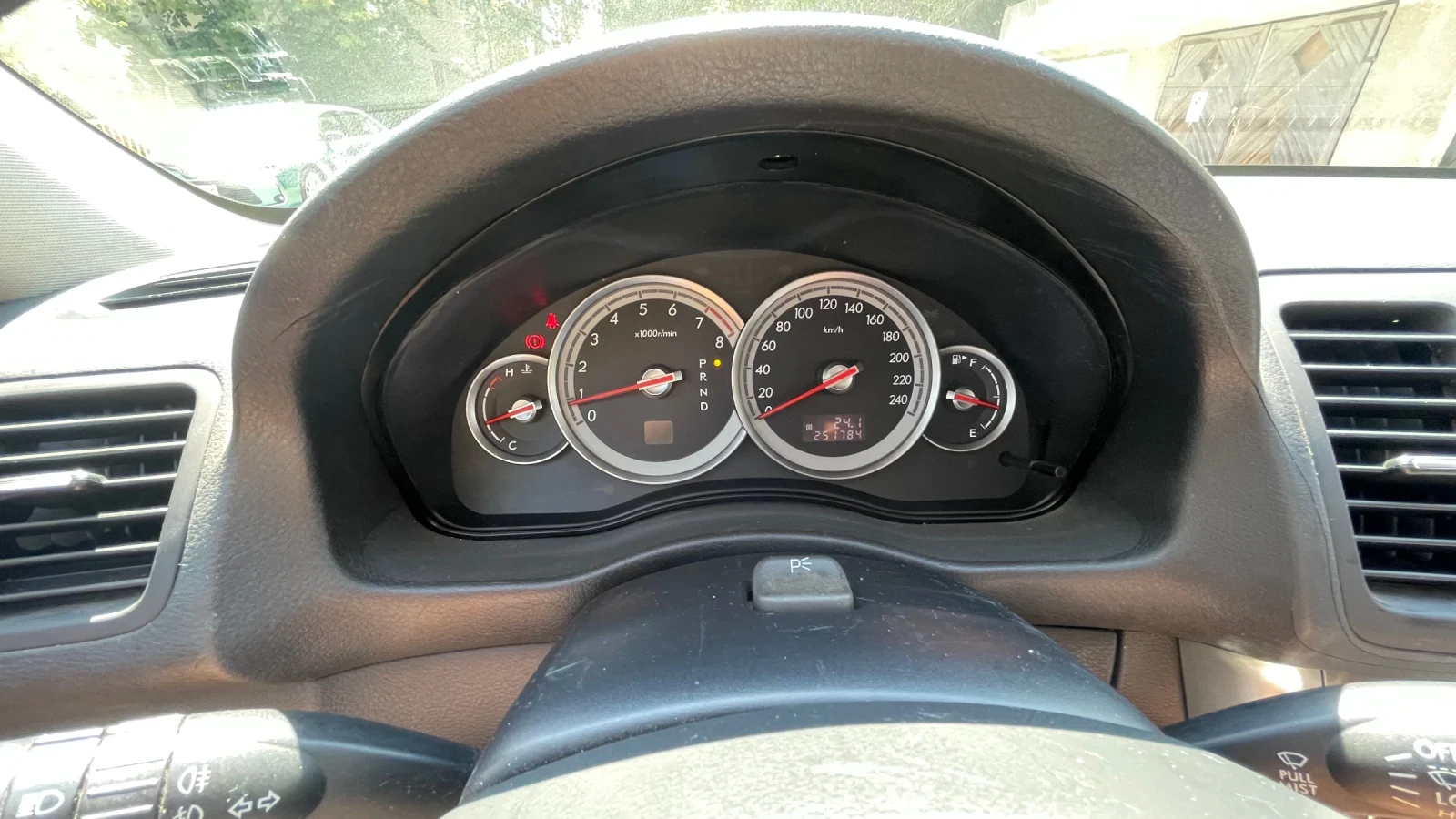 Subaru Legacy 2.0R , снимка 7 - Автомобили и джипове - 55925317