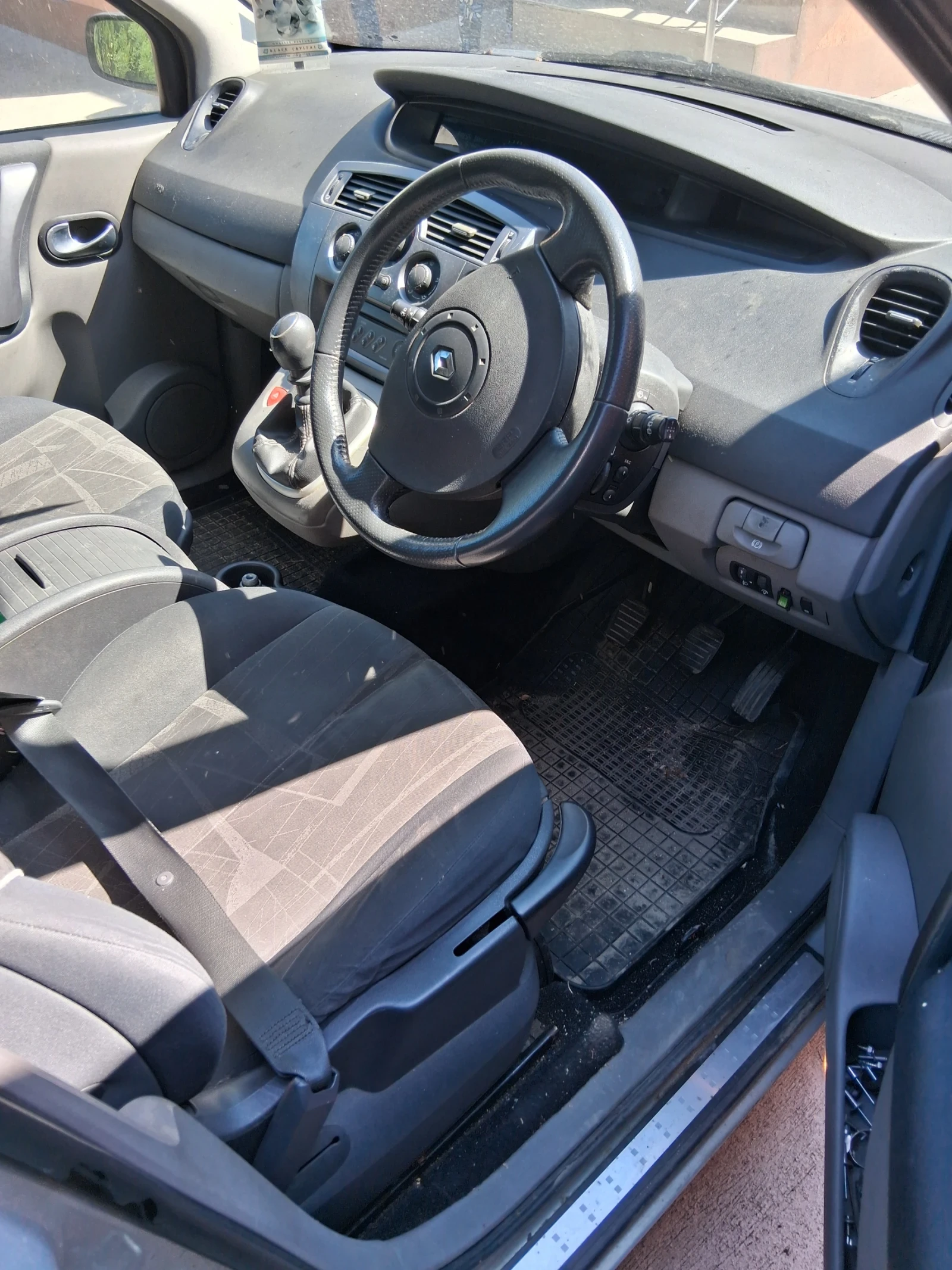 Renault Megane, снимка 9 - Автомобили и джипове - 55937794