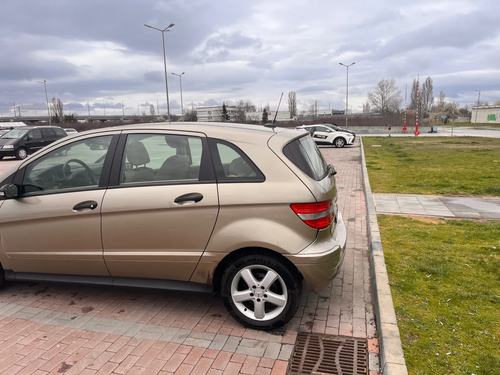 Mercedes-Benz B 170, снимка 9 - Автомобили и джипове - 56004465
