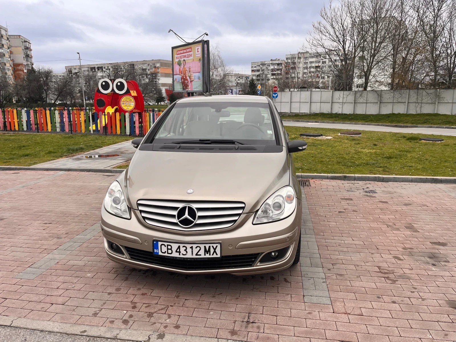 Mercedes-Benz B 170