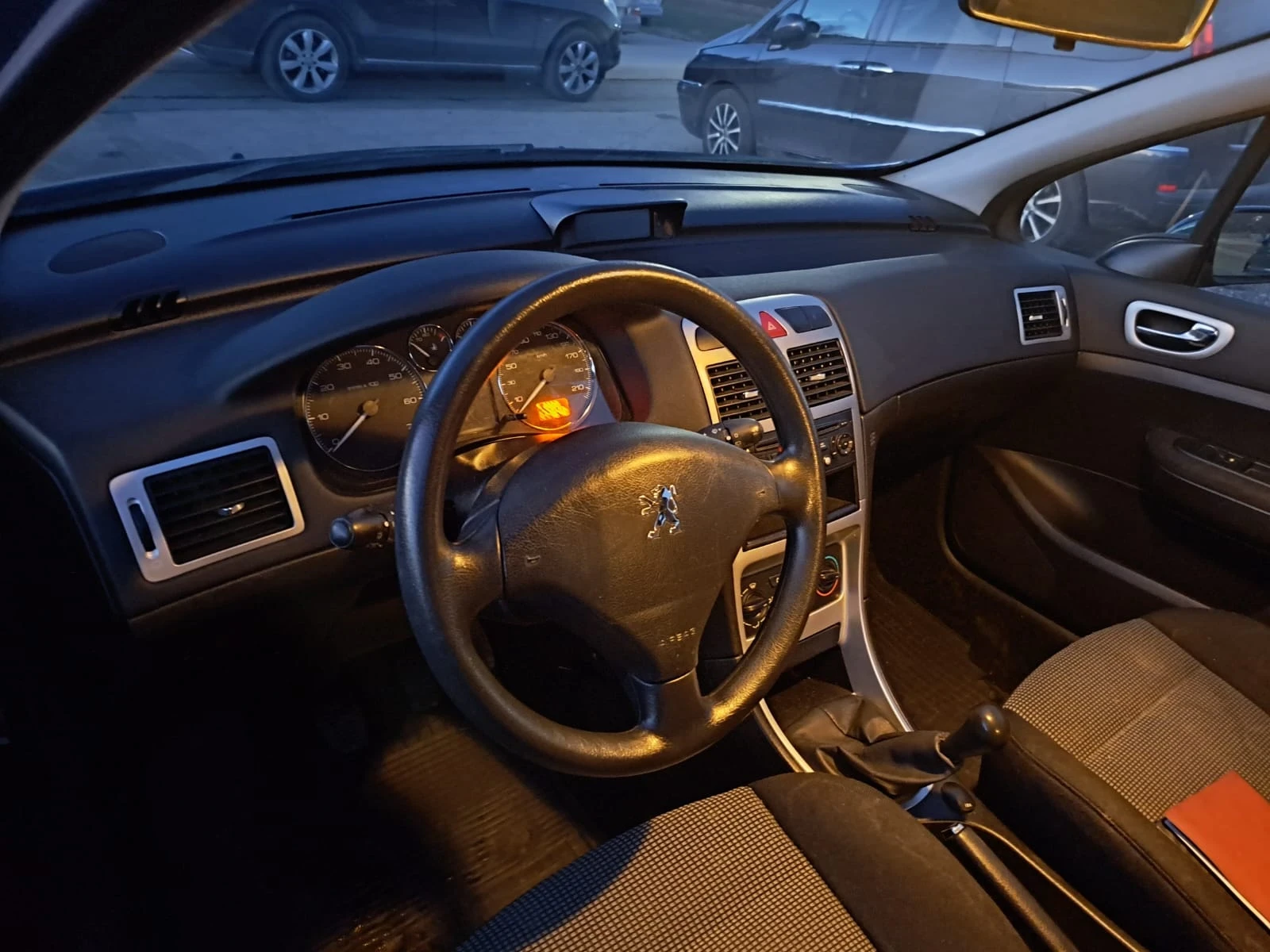 Peugeot 307, снимка 10 - Автомобили и джипове - 56337969