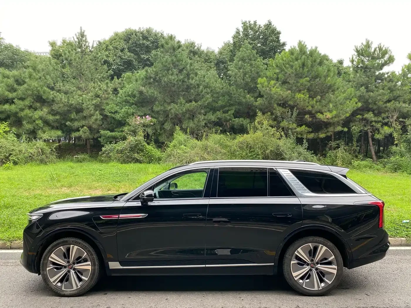 HongQi E-HS9 690KM QI XIANG EDITION   6 ����� | 360 ������ |  | Mobile.bg � ����������� 3