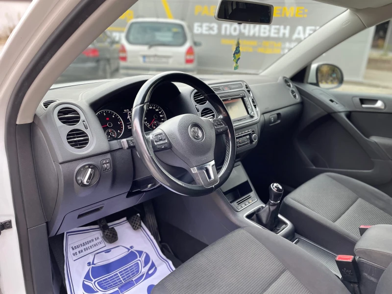 VW Tiguan 2.0TDI Топ Състояние!!!, снимка 9 - Автомобили и джипове - 48227066