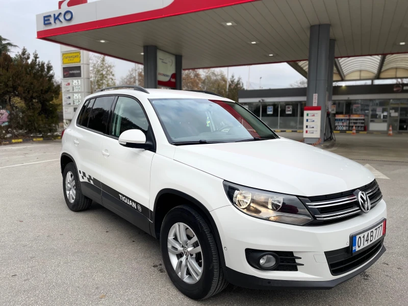 VW Tiguan 2.0TDI Топ Състояние!!!, снимка 2 - Автомобили и джипове - 48227066