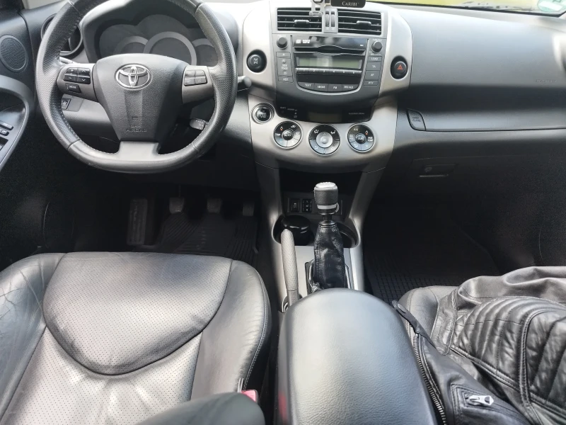 Toyota Rav4, снимка 13 - Автомобили и джипове - 48569934