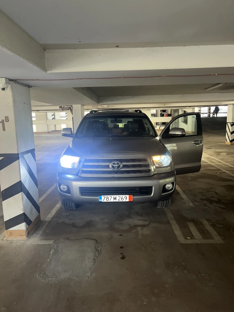 Toyota Sequoia Platinum 5.7 V8 4x4