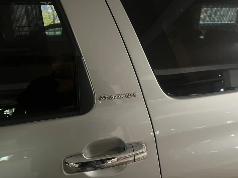 Toyota Sequoia Platinum 5.7 V8 4x4, снимка 3 - Автомобили и джипове - 52369890